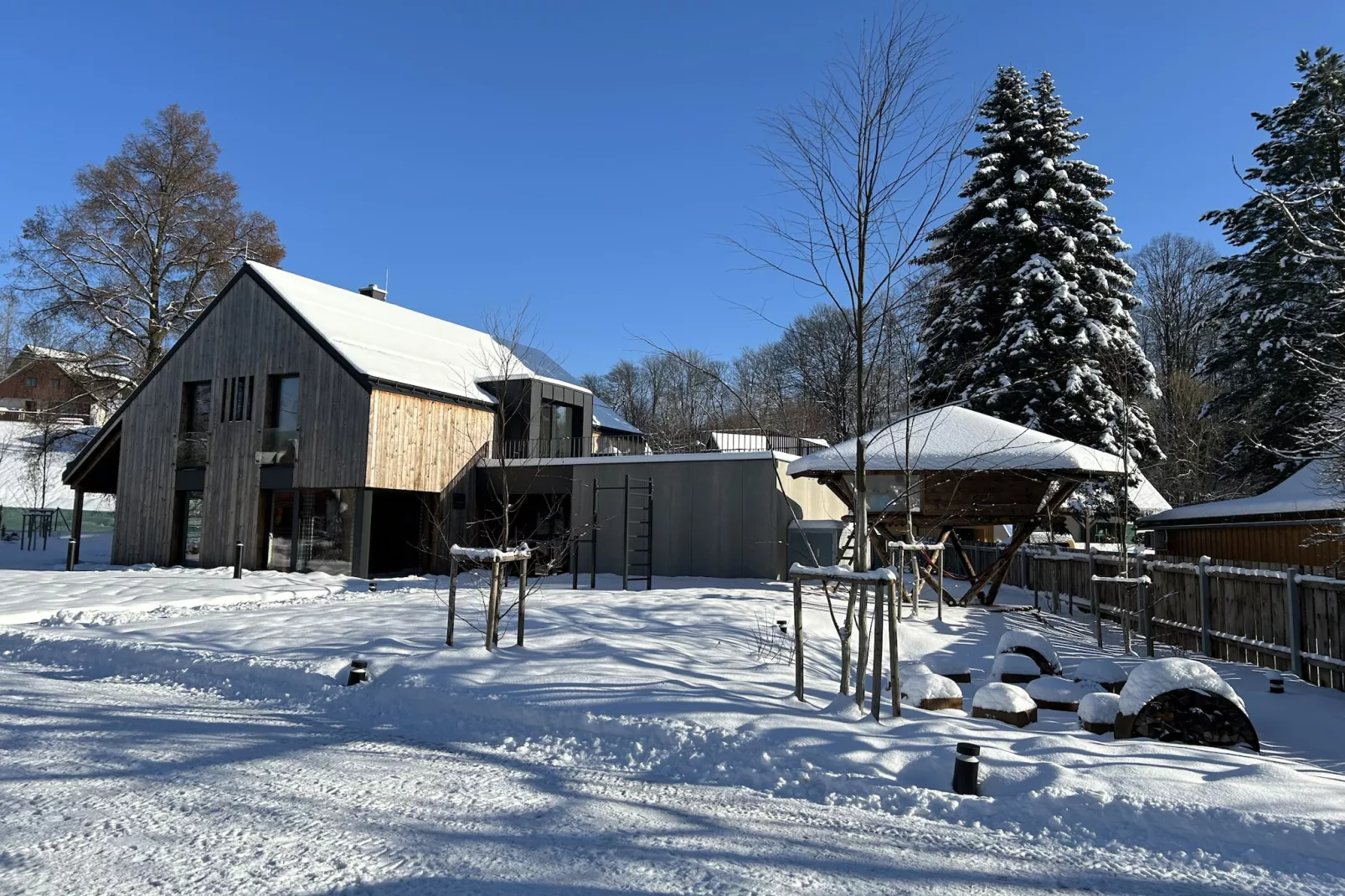 Cerny Dul KCMV115-Buitenlucht