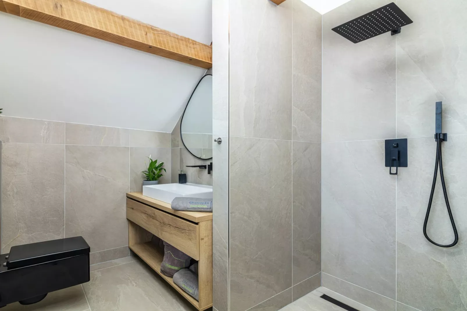 Celadna MCMV530-Badkamer