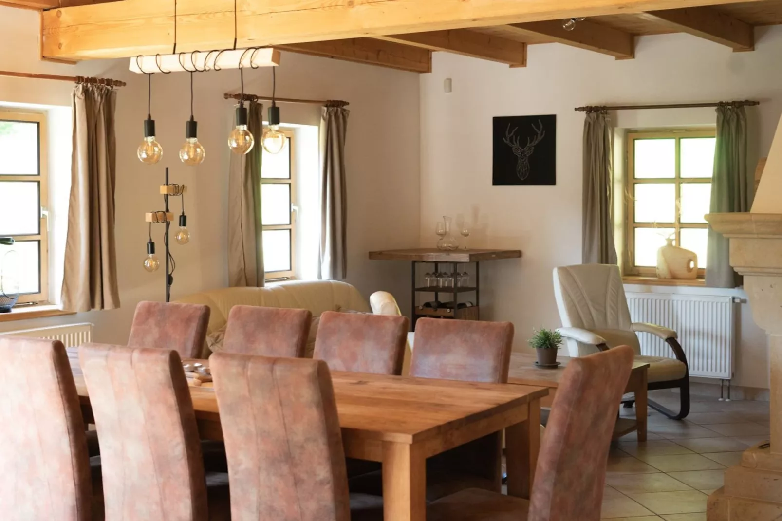 Cottage Zacler-Eetkamer