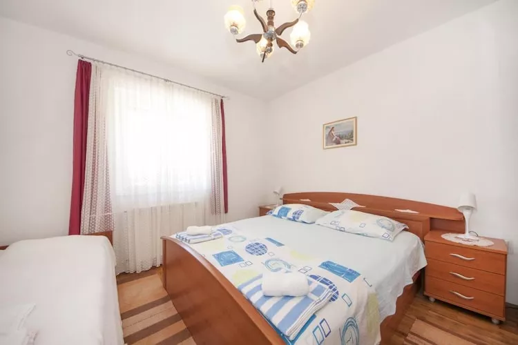 Apartments Gorana - Two Bedroom Apartment with Terrace(A1) (ST)-Slaapkamer
