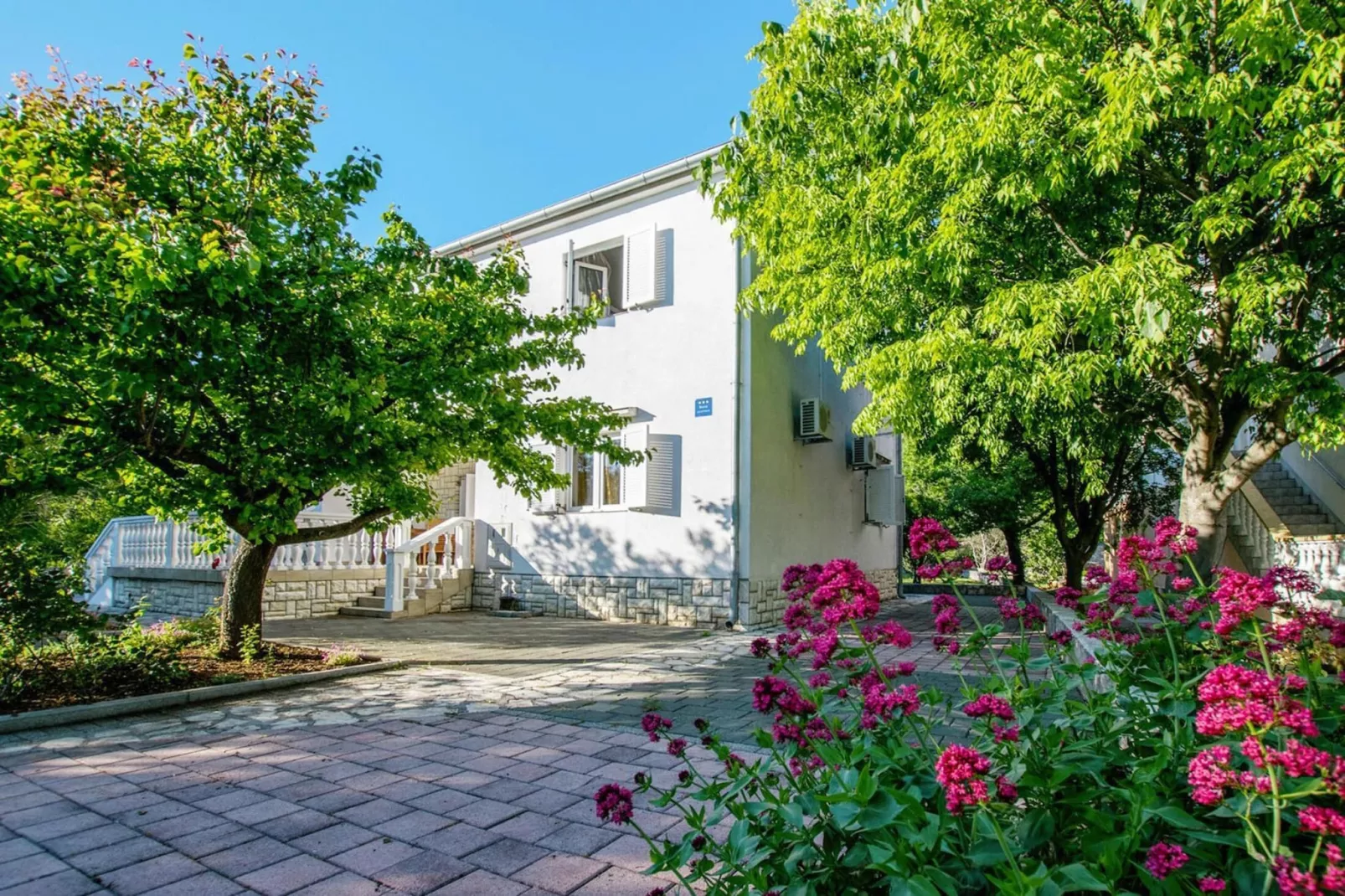 Apartment im Haus Lika Seline SD55 A01-EG 1-5 Pers-Buitenkant zomer