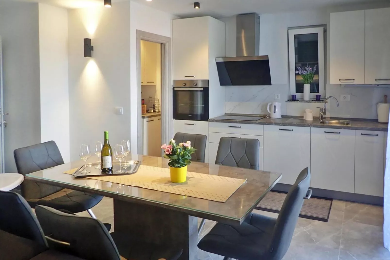Holiday home Sole Maslenica-SD-160 -7 Pers-Eetkamer