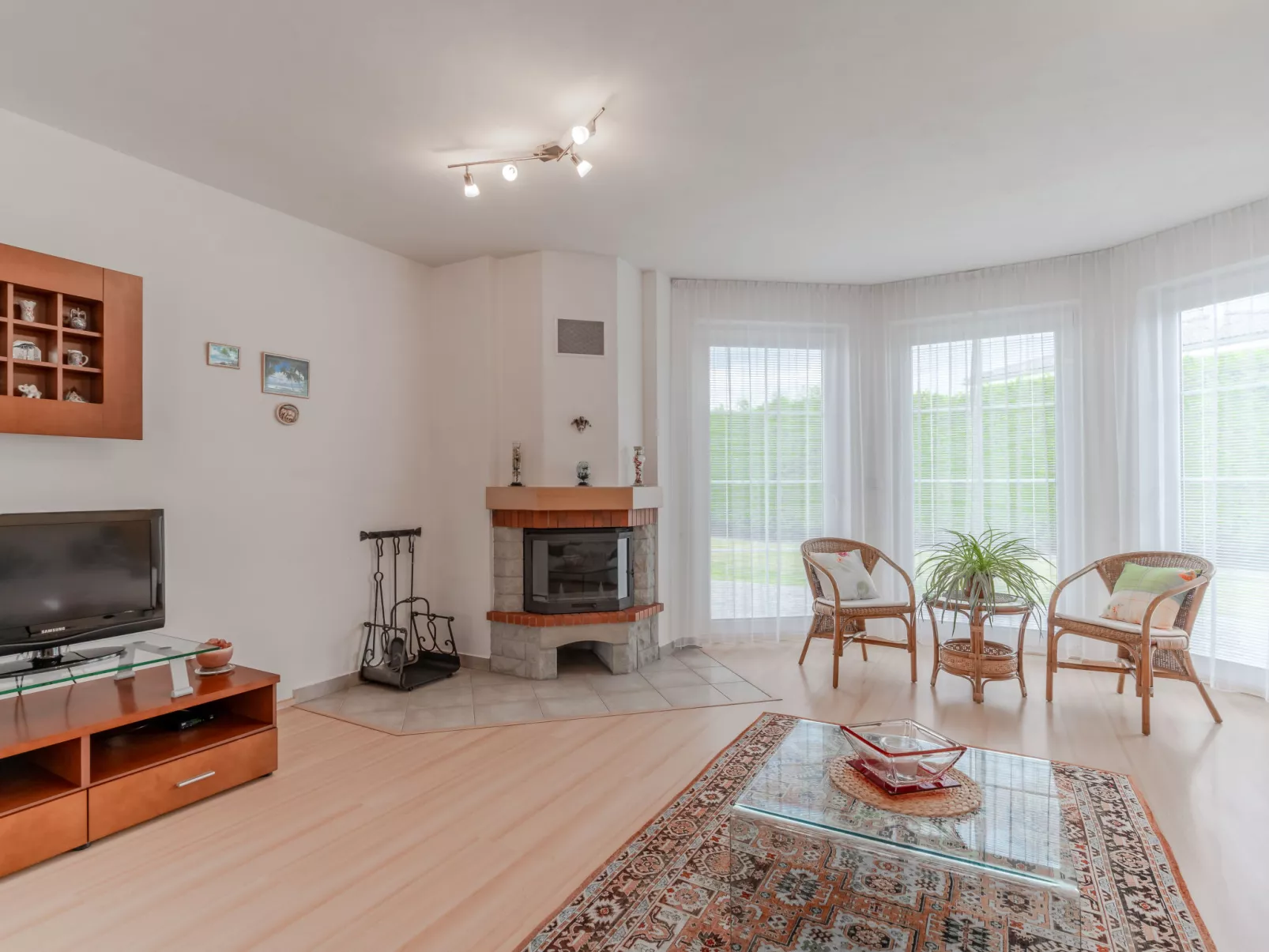 Garden & Terrace Villa-Binnen