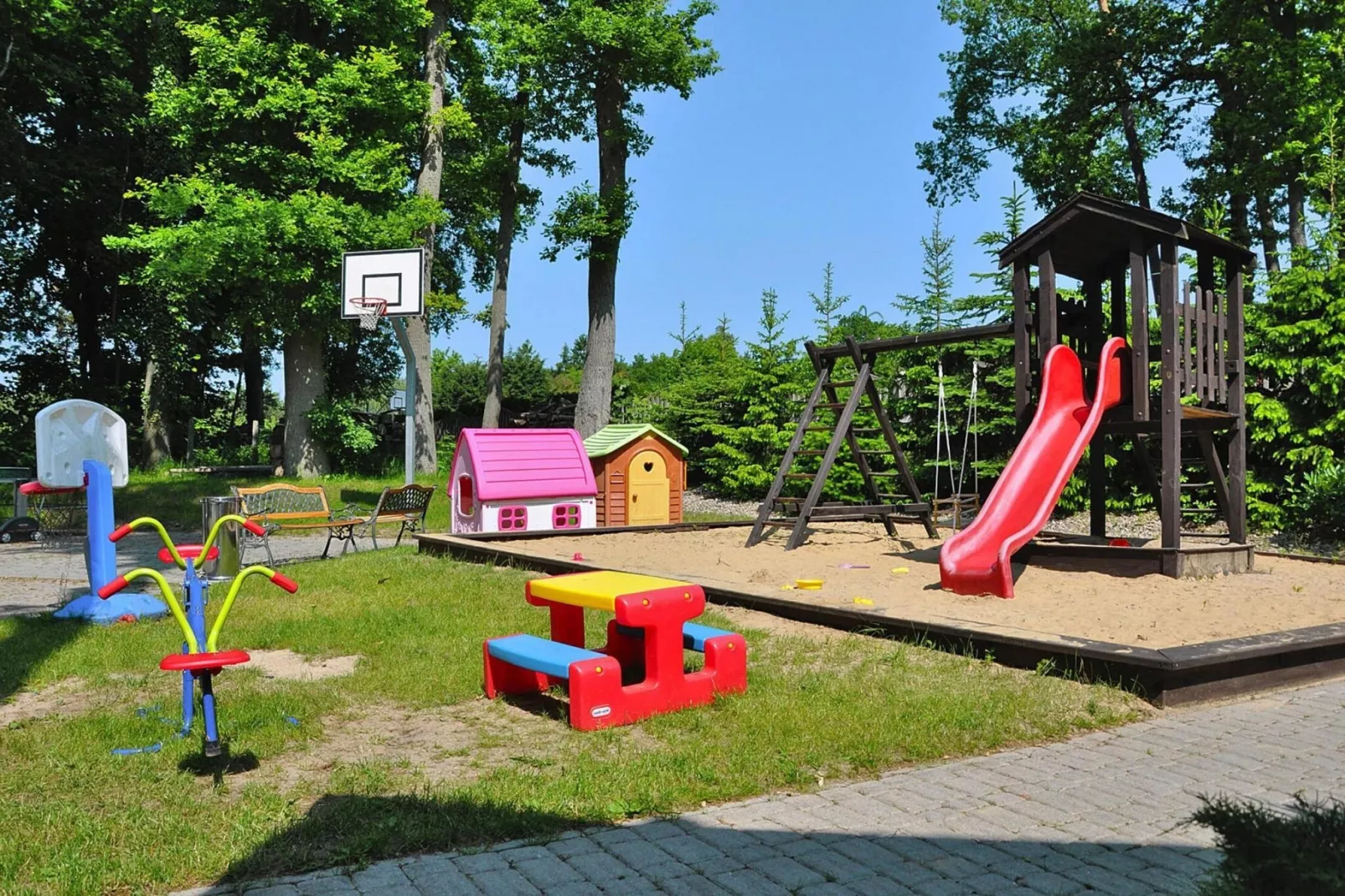Apartamenty wakacyjne dla 5 osób Rewal