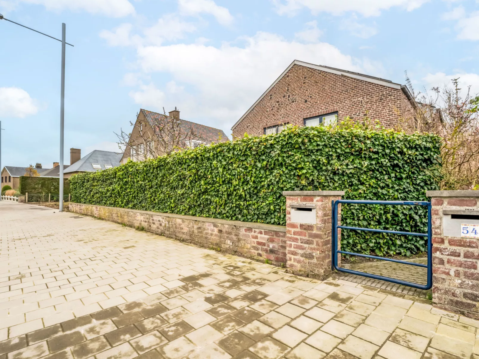 Zeelucht with private garden-Buiten