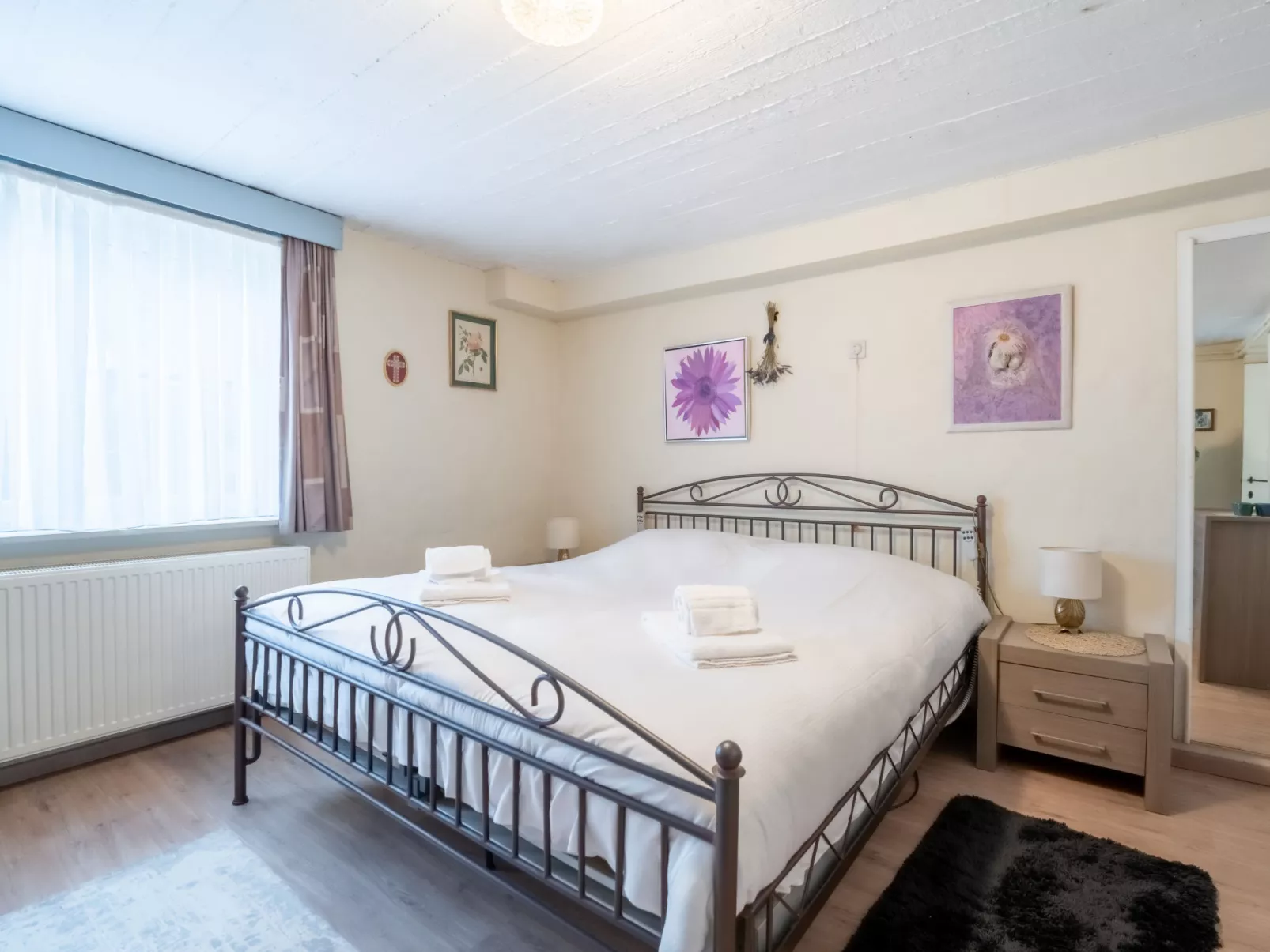 Zeelucht with private garden-Binnen