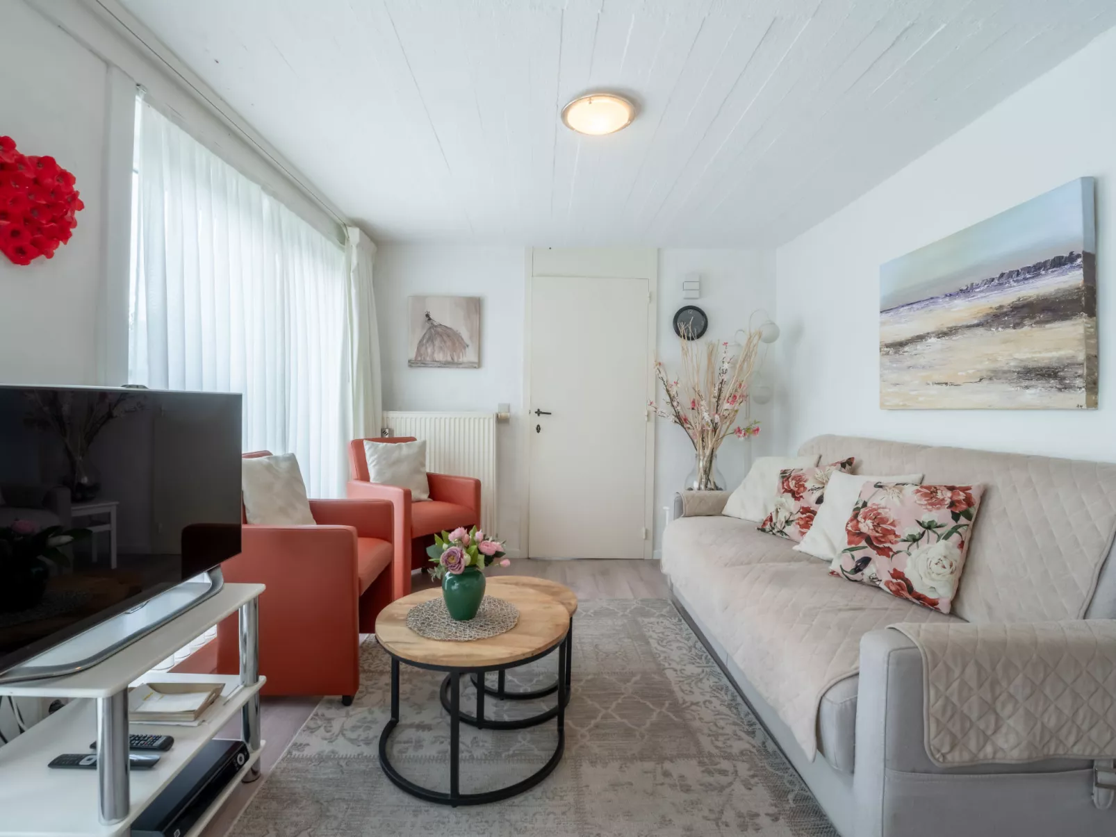 Zeelucht with private garden-Binnen