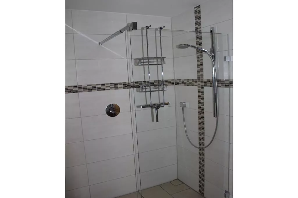 136887-Badkamer