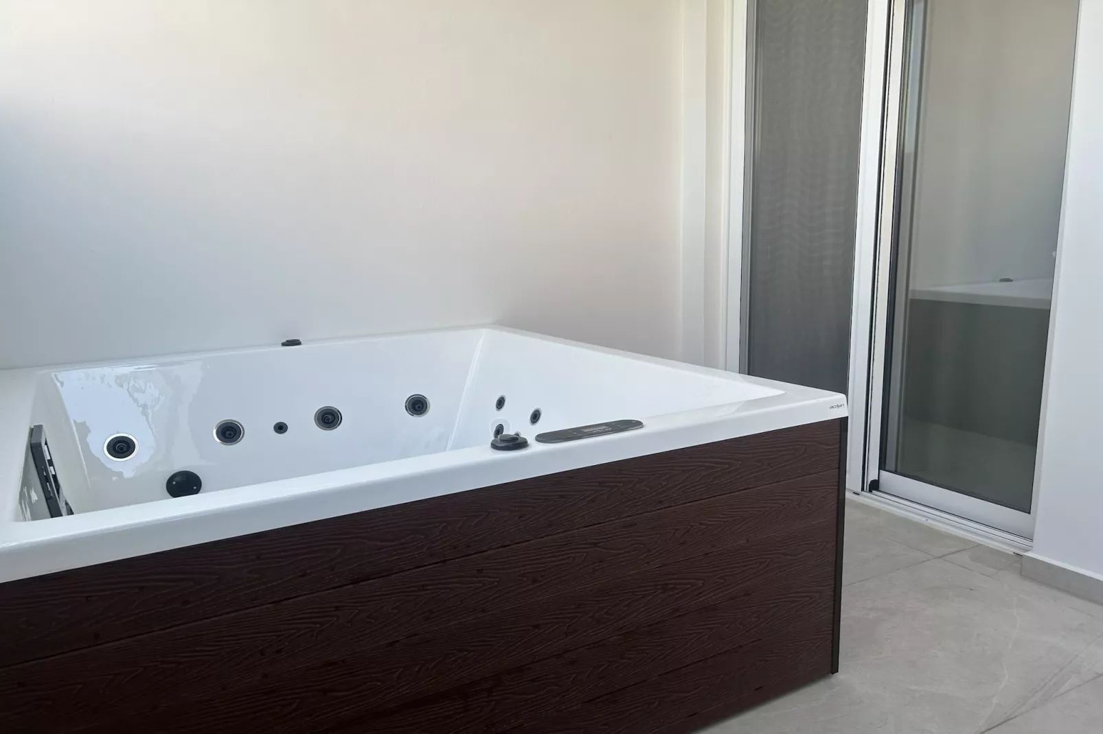Secret Nest 8-Wellness
