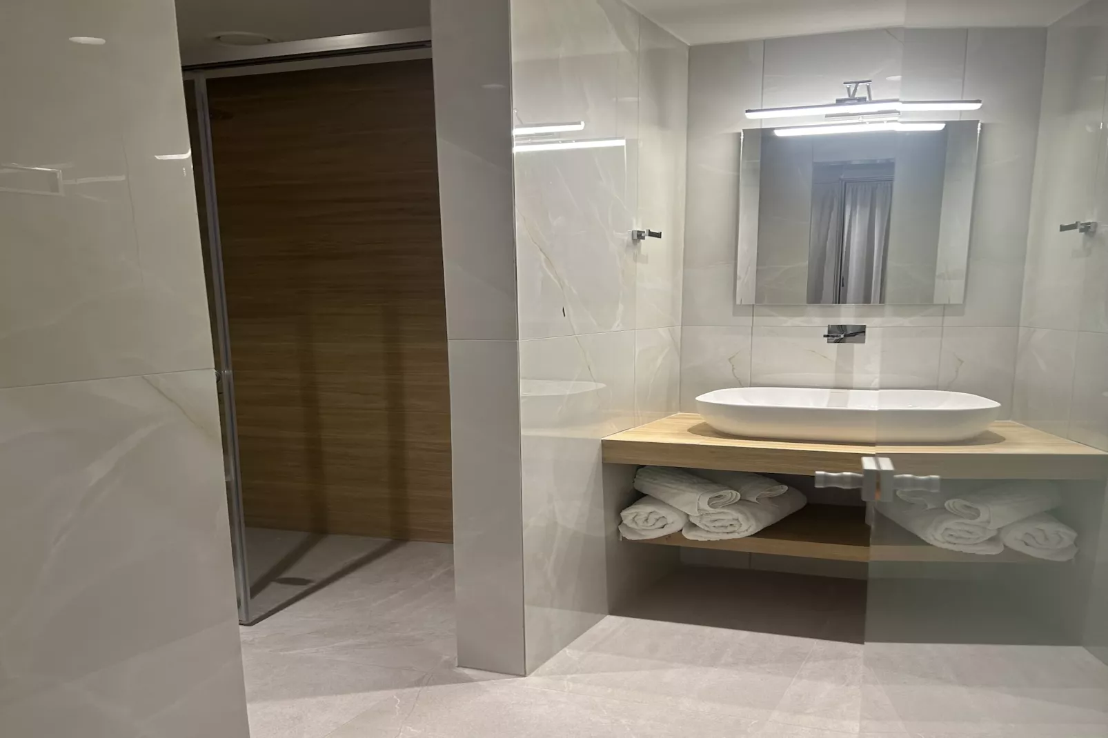 Secret Nest 8-Badkamer