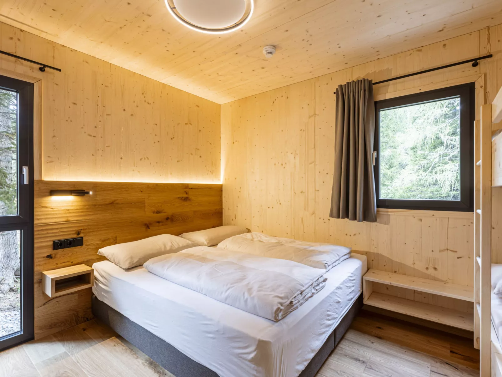Superior # 12 Sauna & Hot Tub-Binnen