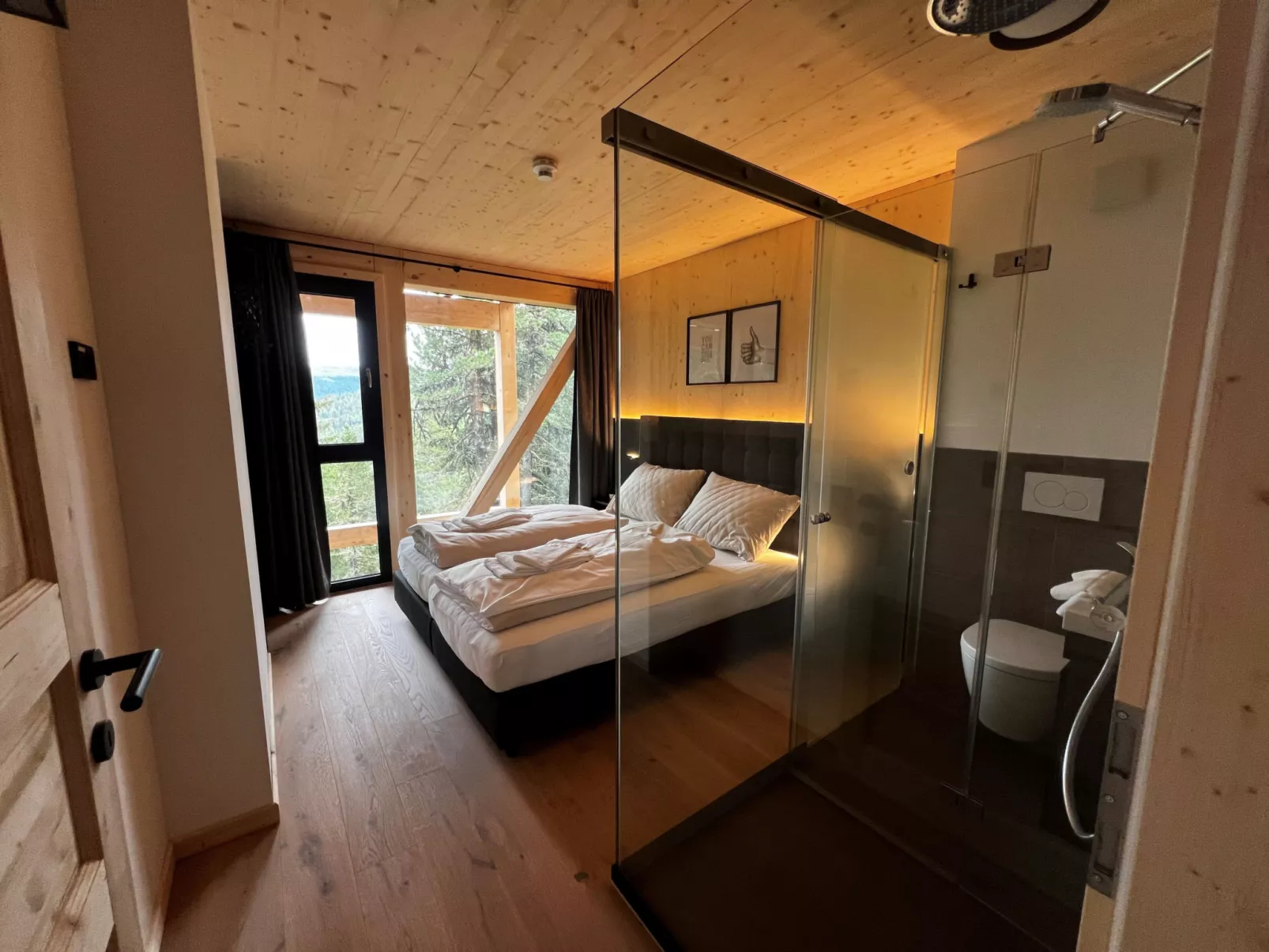 Superior #14 mit Sauna & Hot Tub-Binnen