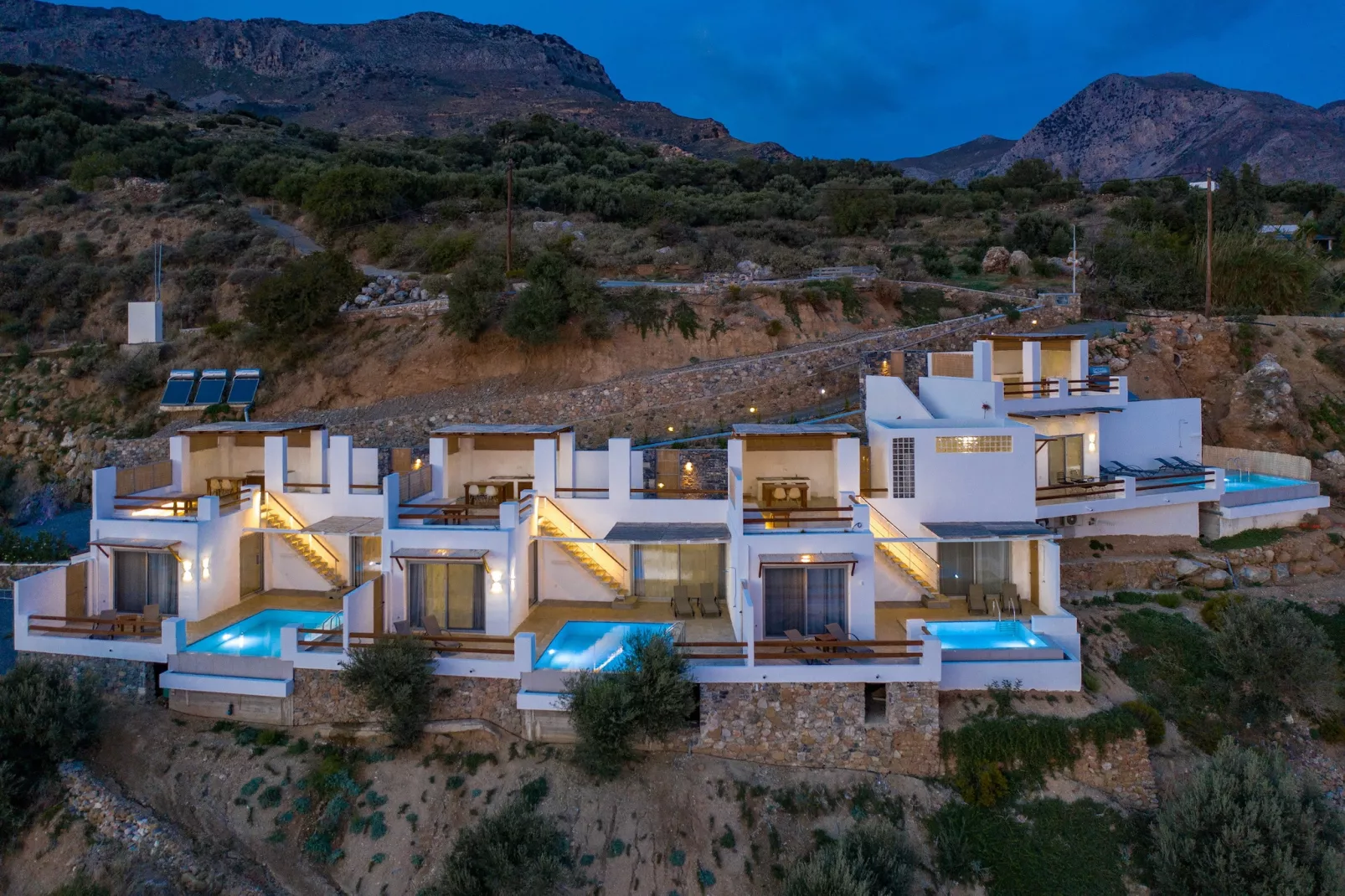 Pyrgos Exclusive 3-Buitenlucht