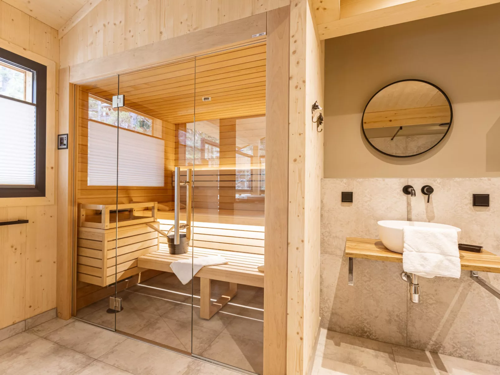 Superior #19 mit Sauna & Hot Tub-Binnen