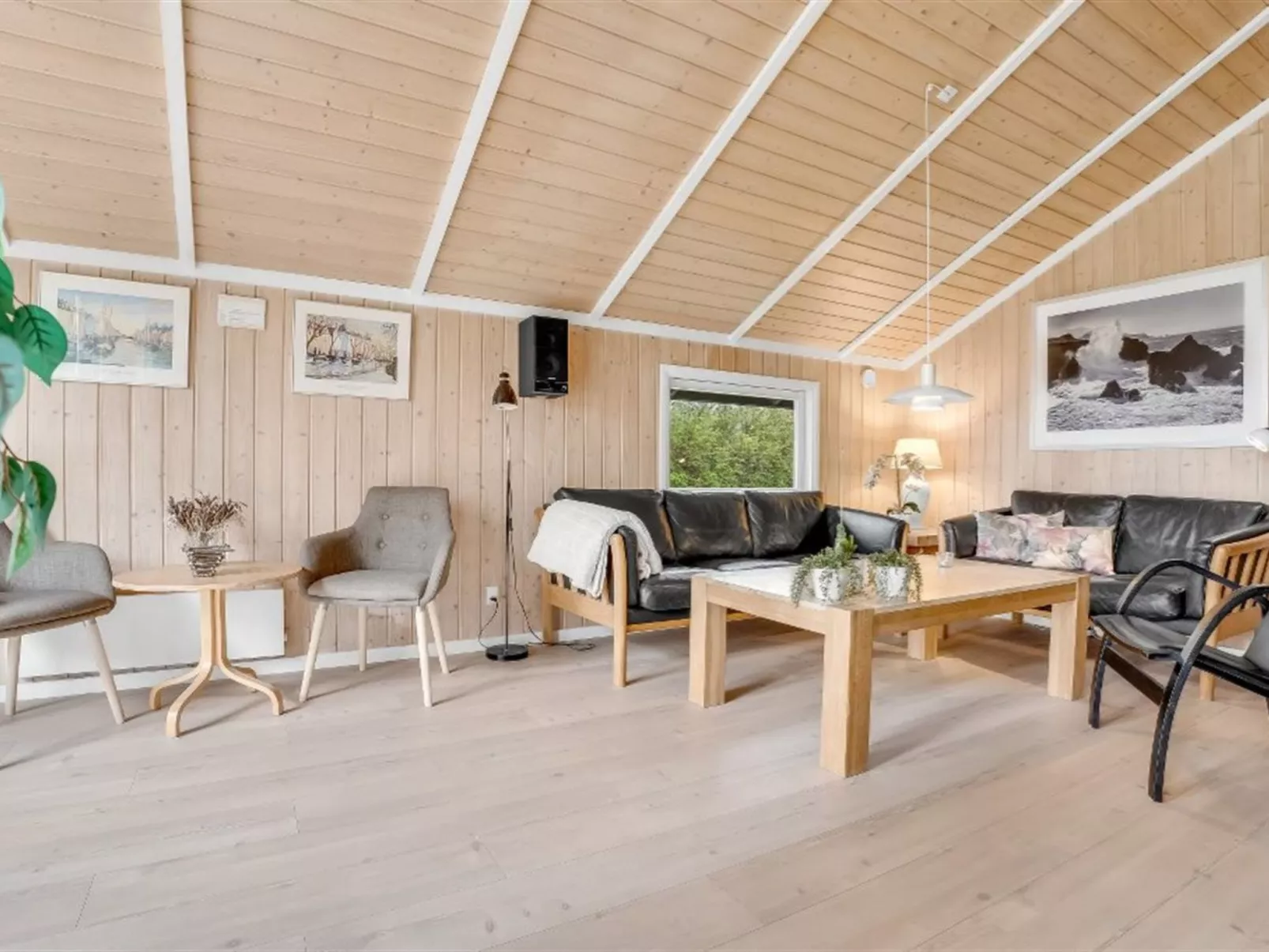 "Emili" - 300m from the sea-Binnen
