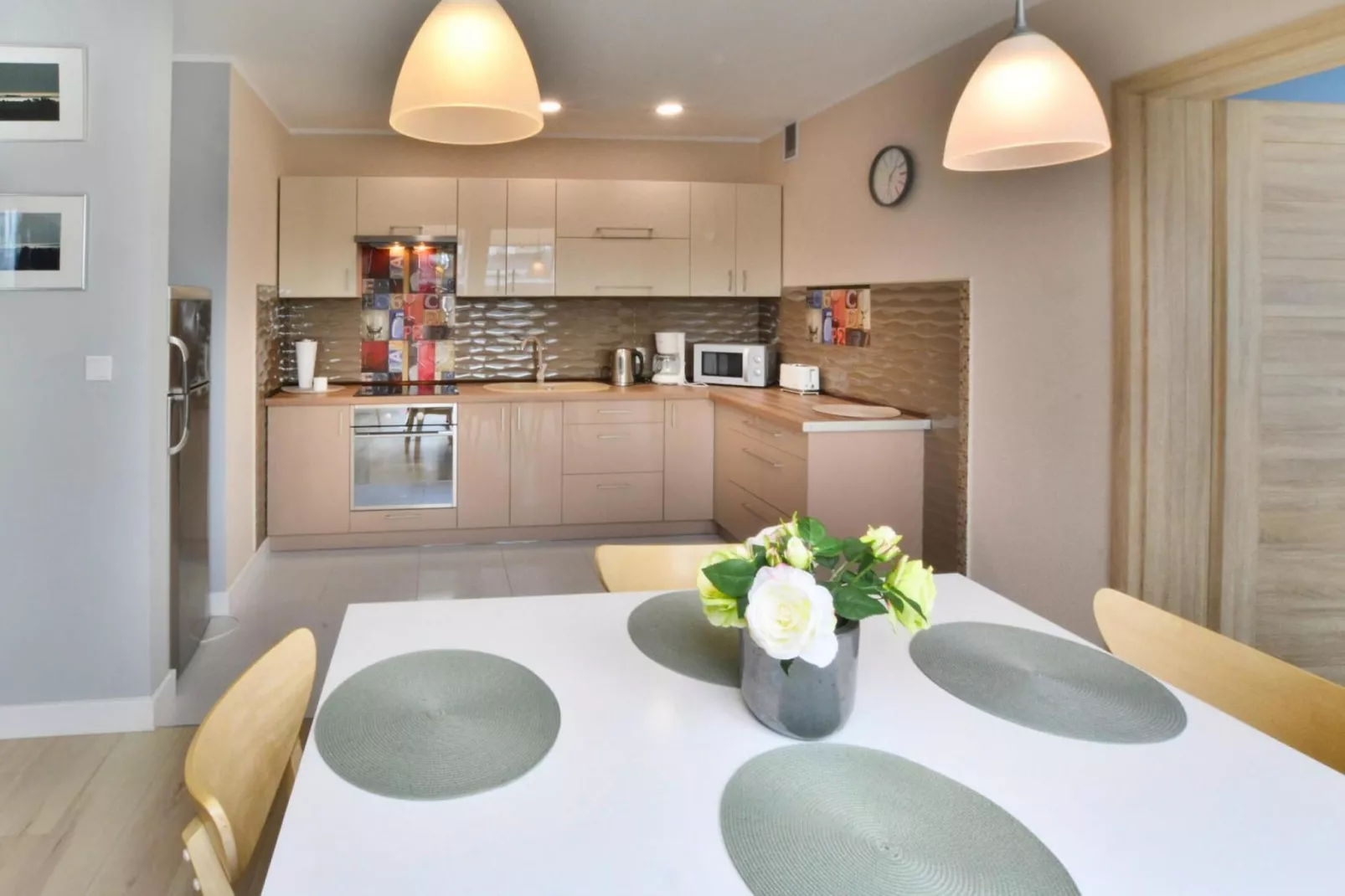 	Apartament dla 4 osób Darłówko-Eetkamer