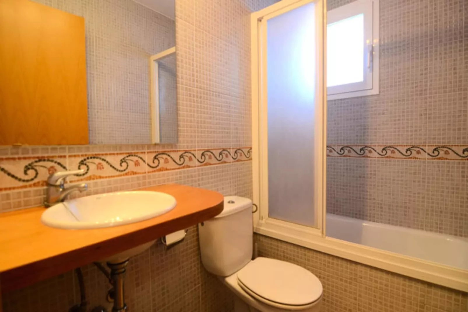 Appartements à L'Estartit-Image-tags.