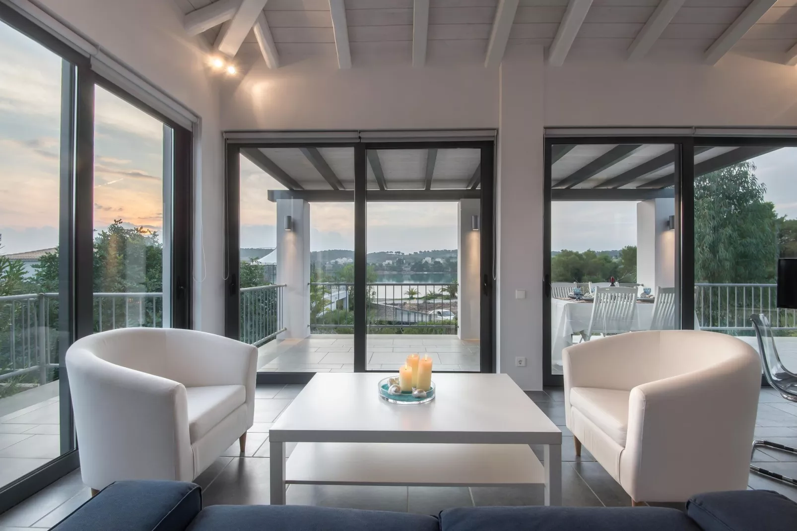 Sea View  Maisonette-Woonkamer