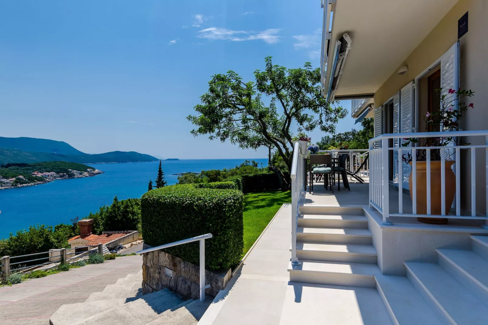 Apartments Sara (Molunat) - Superior One Bedroom Apartment with Terrace and Sea View