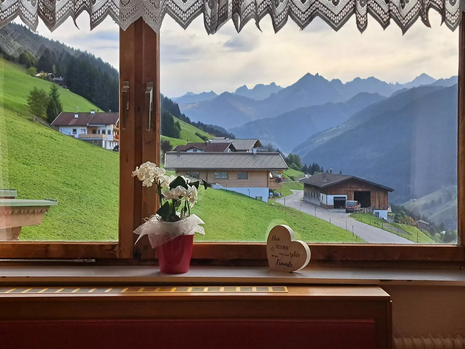 Alpenblick-Binnen