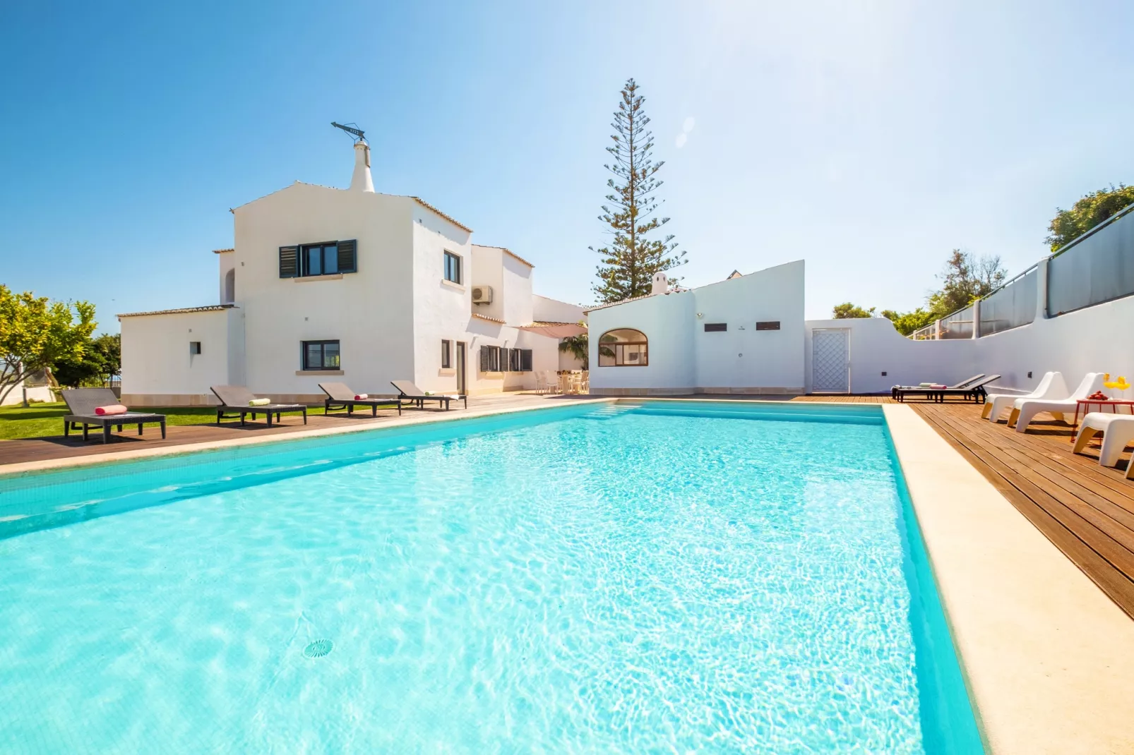 Villa Benagil Boutique-Buitenkant zomer