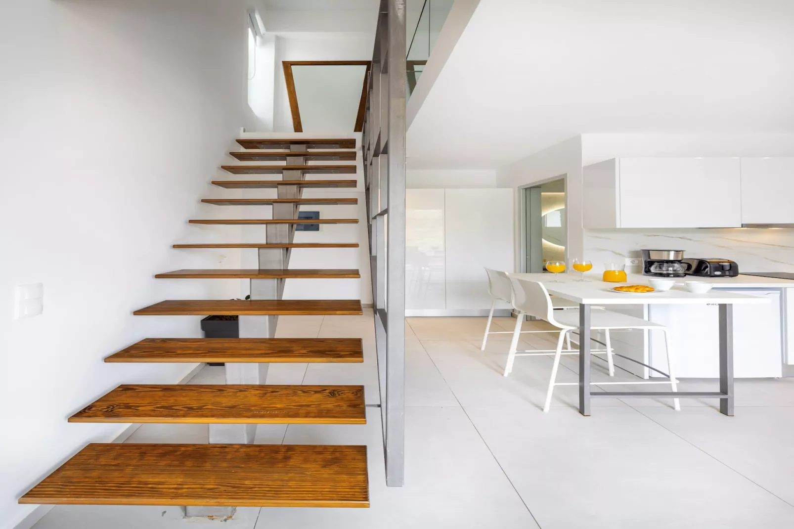 Creta Sun, 201 Mezzanine City View-Overloop