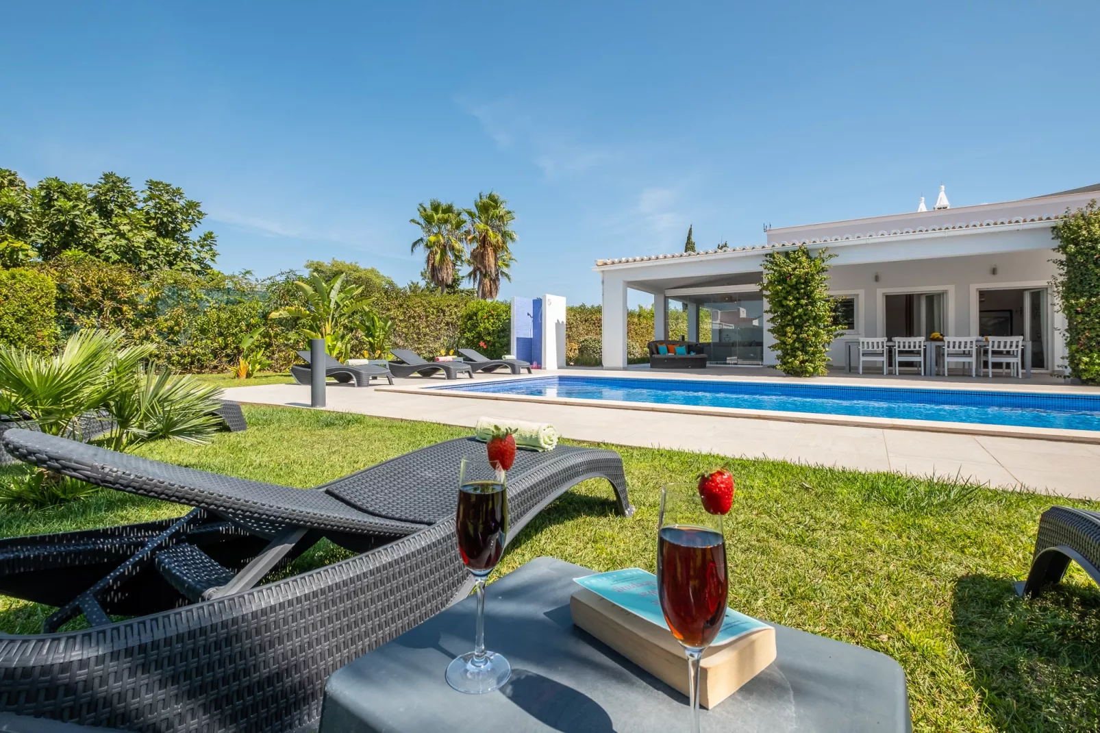 Villa Koster-Buitenkant zomer