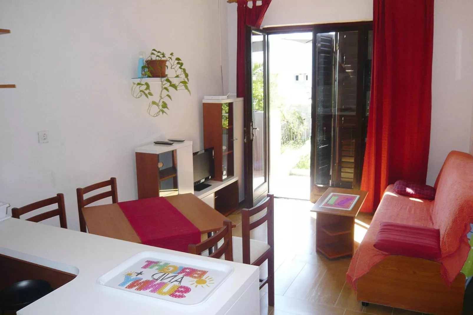 Bungalow Zoran, Starigrad Paklenica-E8 - 5 Pers.-Woonkamer