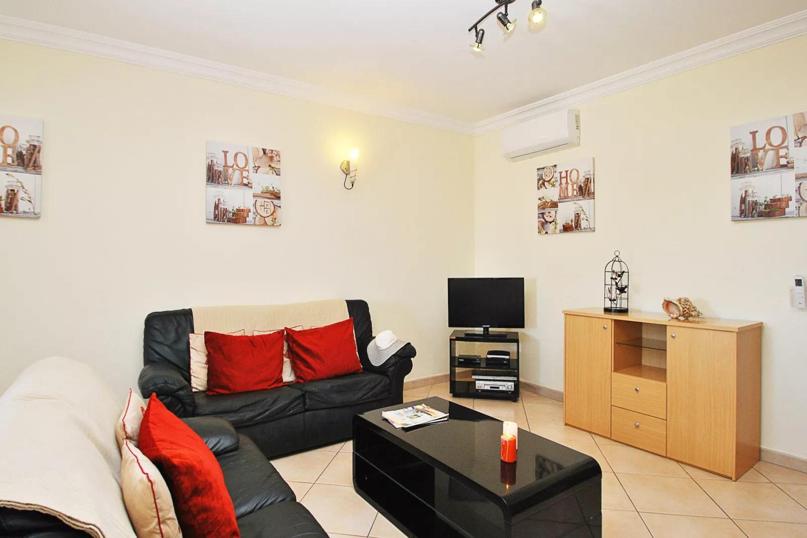 Apartment Paphos-Woonkamer