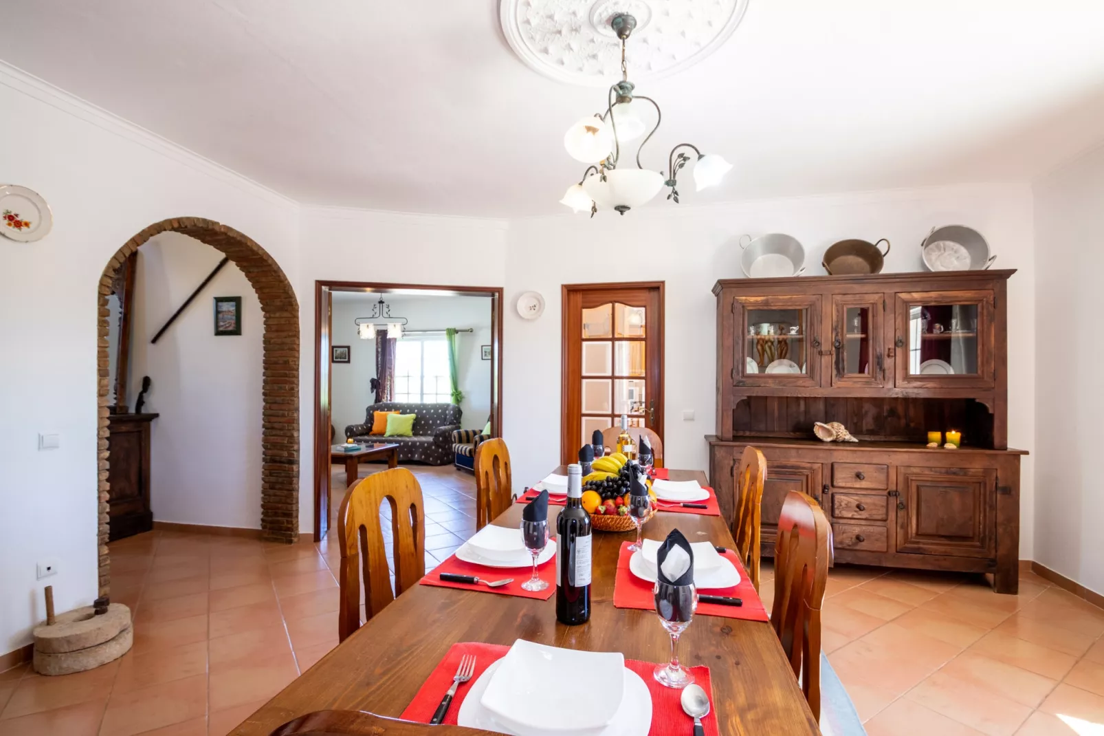 Villa Muriwai-Eetkamer