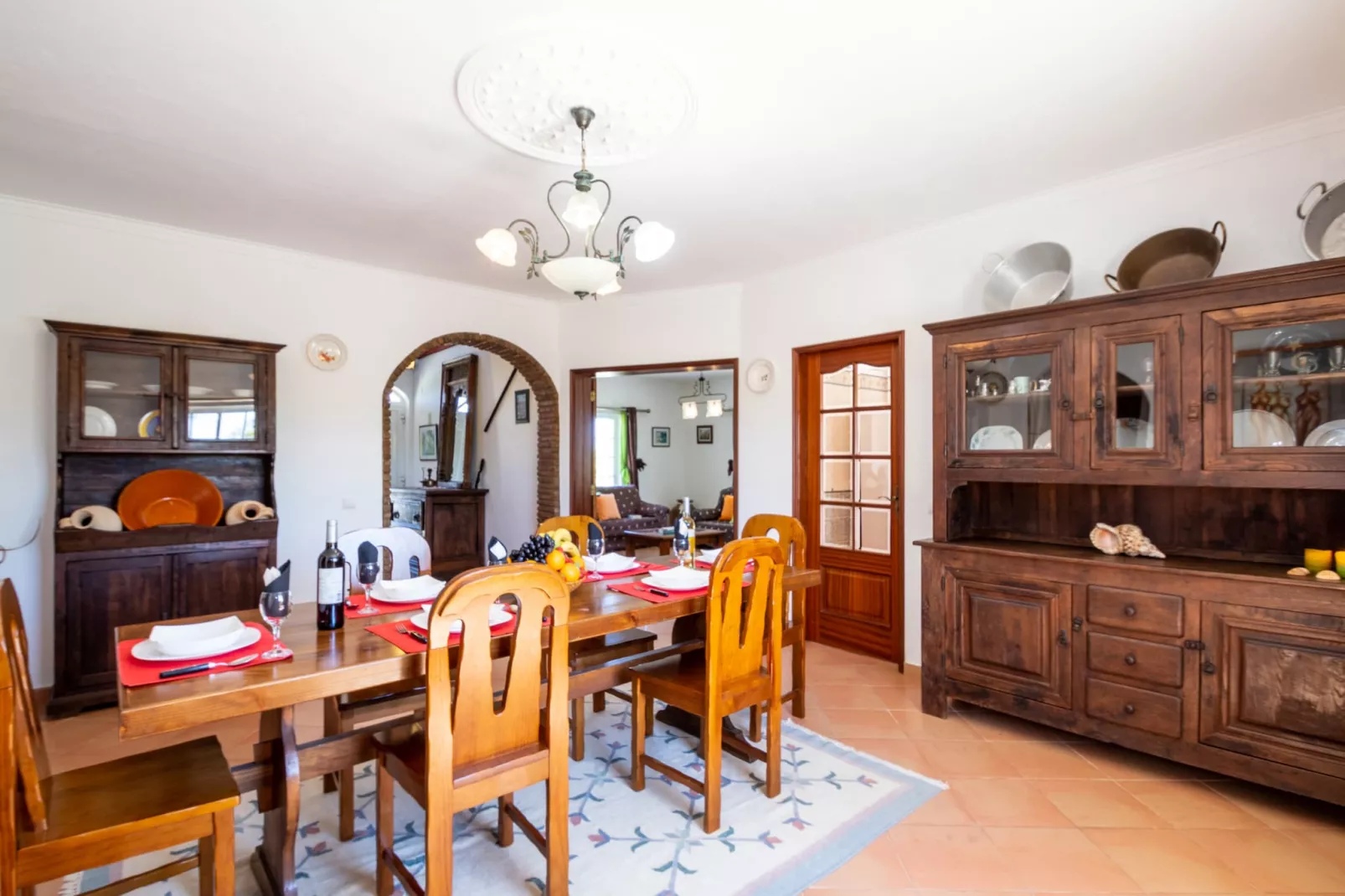 Villa Muriwai-Eetkamer