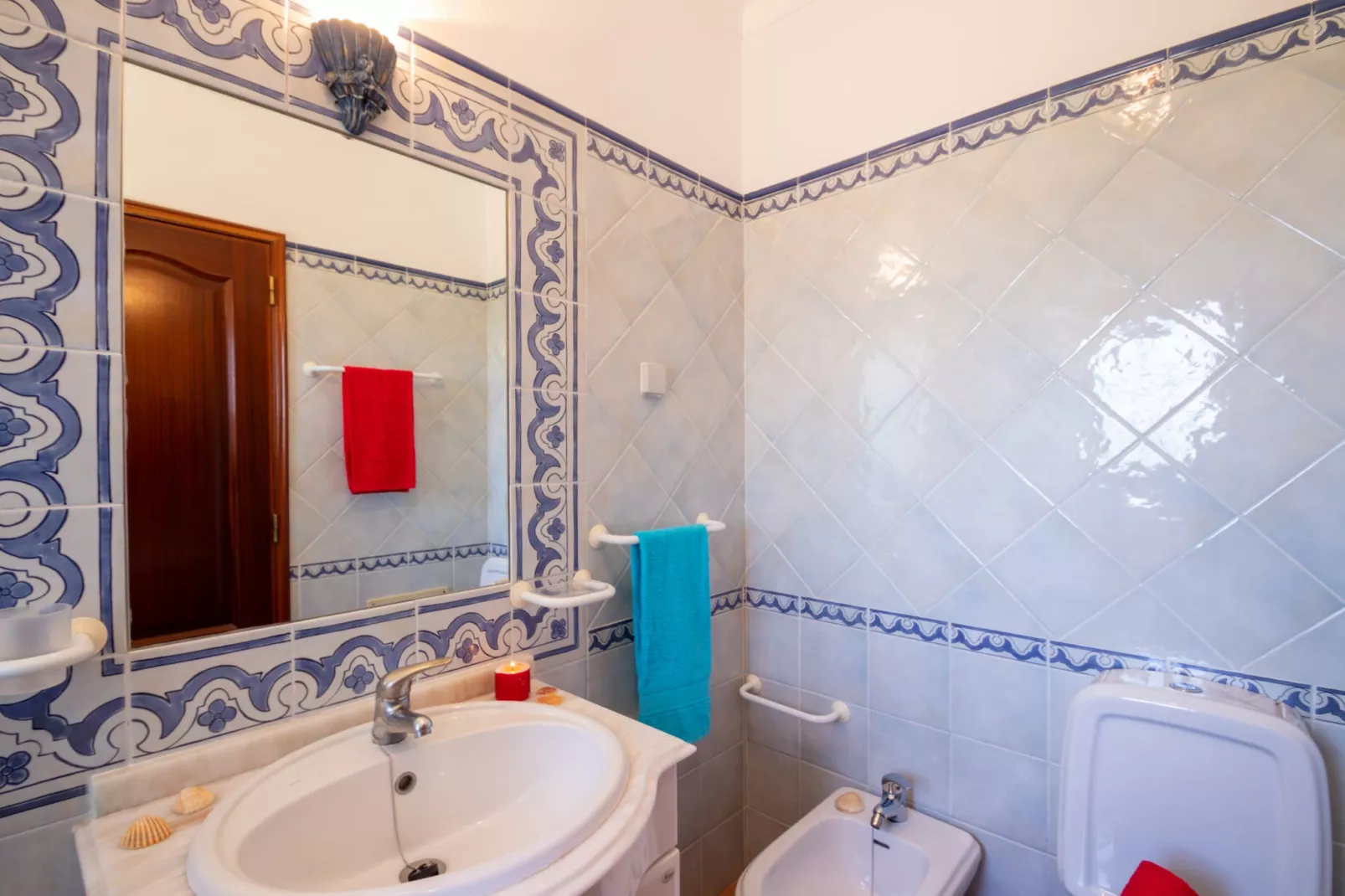 Villa Muriwai-Badkamer
