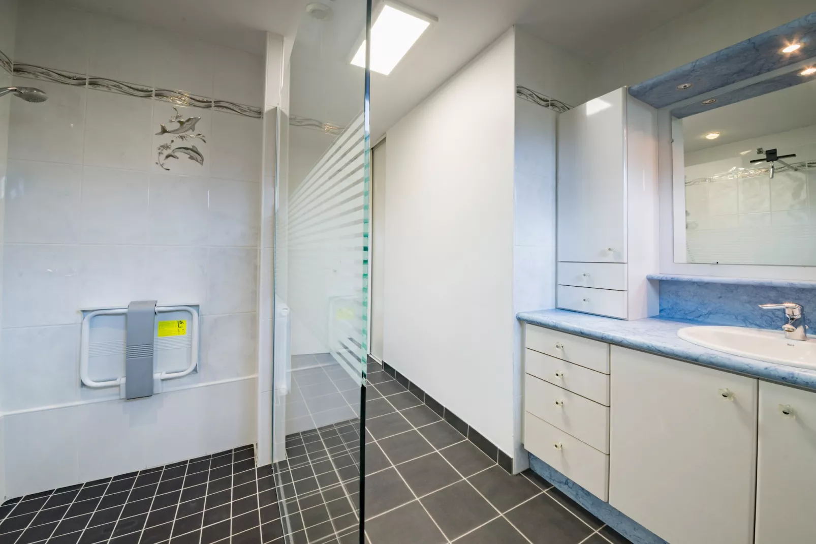 TY BIHAN - Portsall-Badkamer