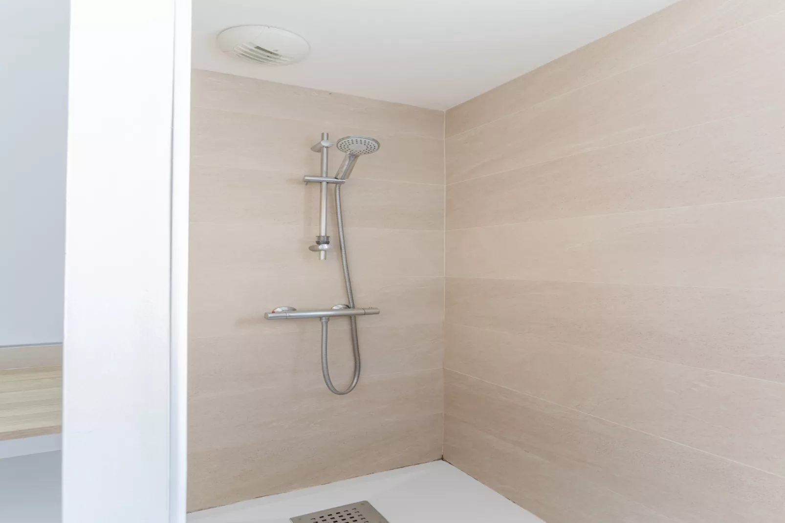 ROSCAROC - ENEZ AR BEG (côté jardin) - Portsall-Badkamer