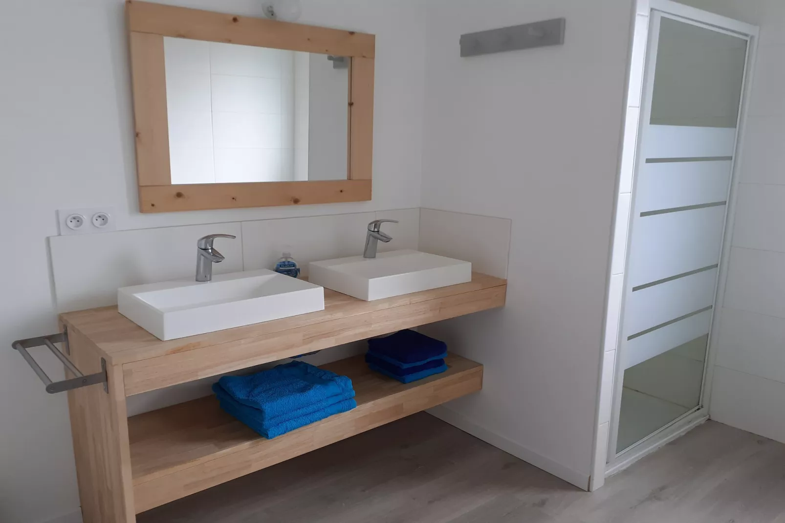 ROSCAROC - ENEZ HIR (RDC) - Portsall-Badkamer
