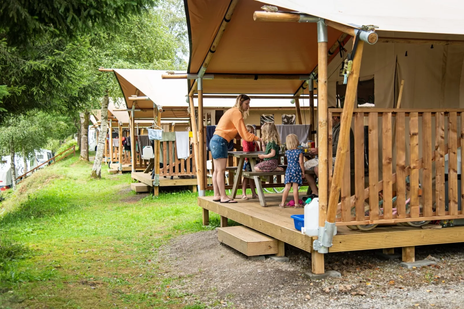 Safaritent 5 persons-Buitenkant zomer