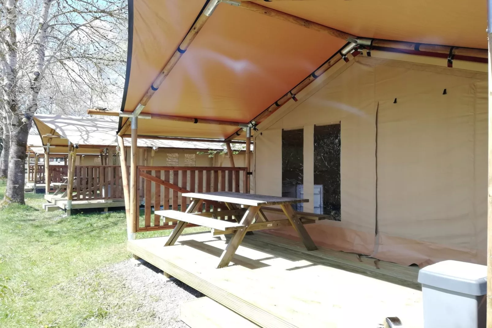 Safaritent 5 persons-Terrasbalkon