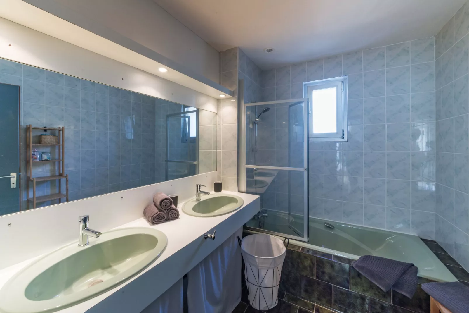TY AR MENEZ - Landunvez-Badkamer