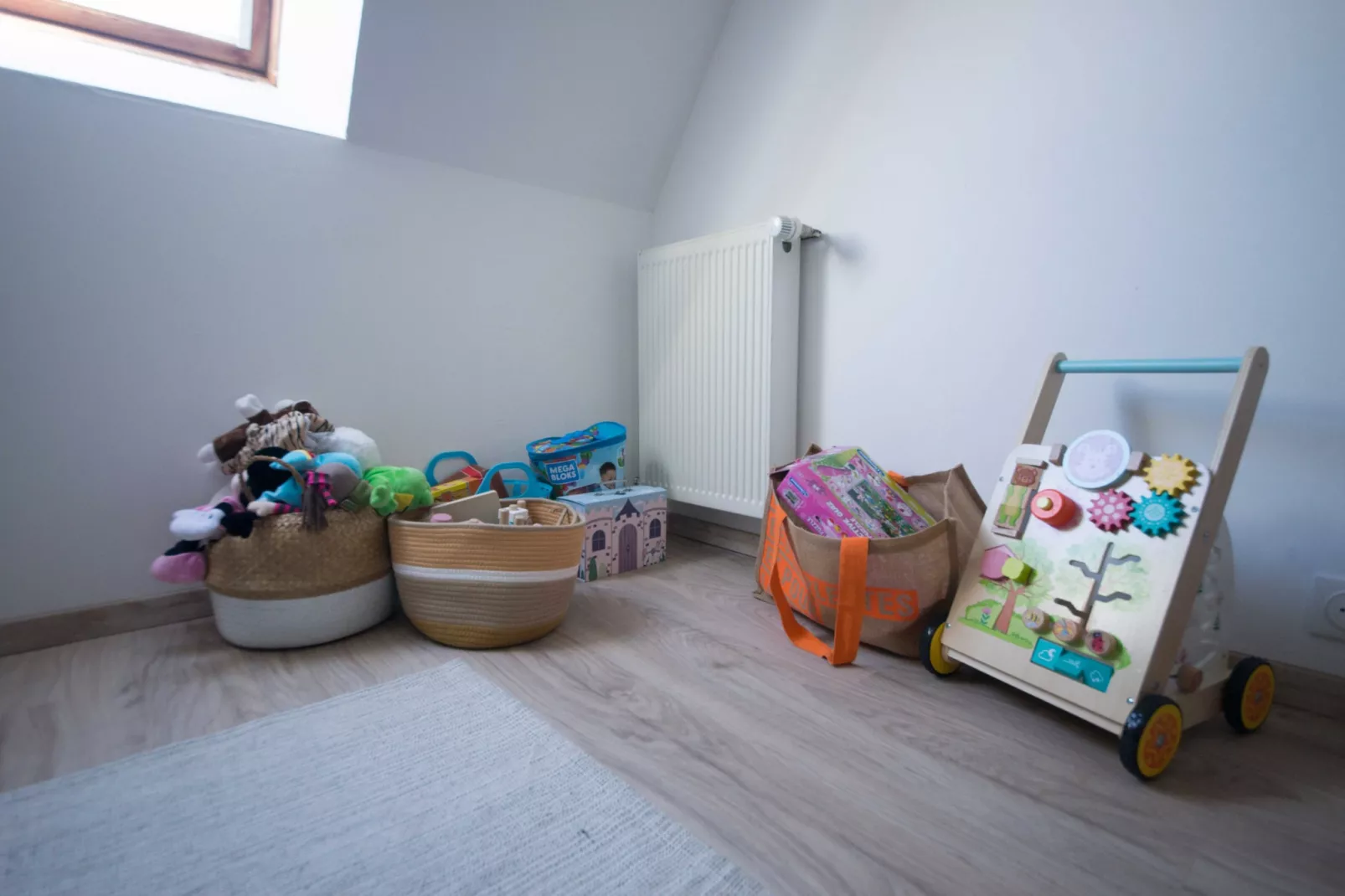 TY AR MENEZ - Landunvez-Image-tags.childrenroom