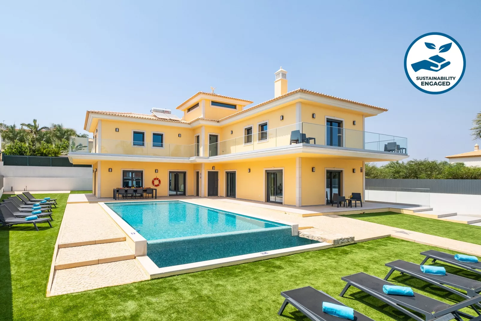 Villa Coral Bay-Buitenkant zomer