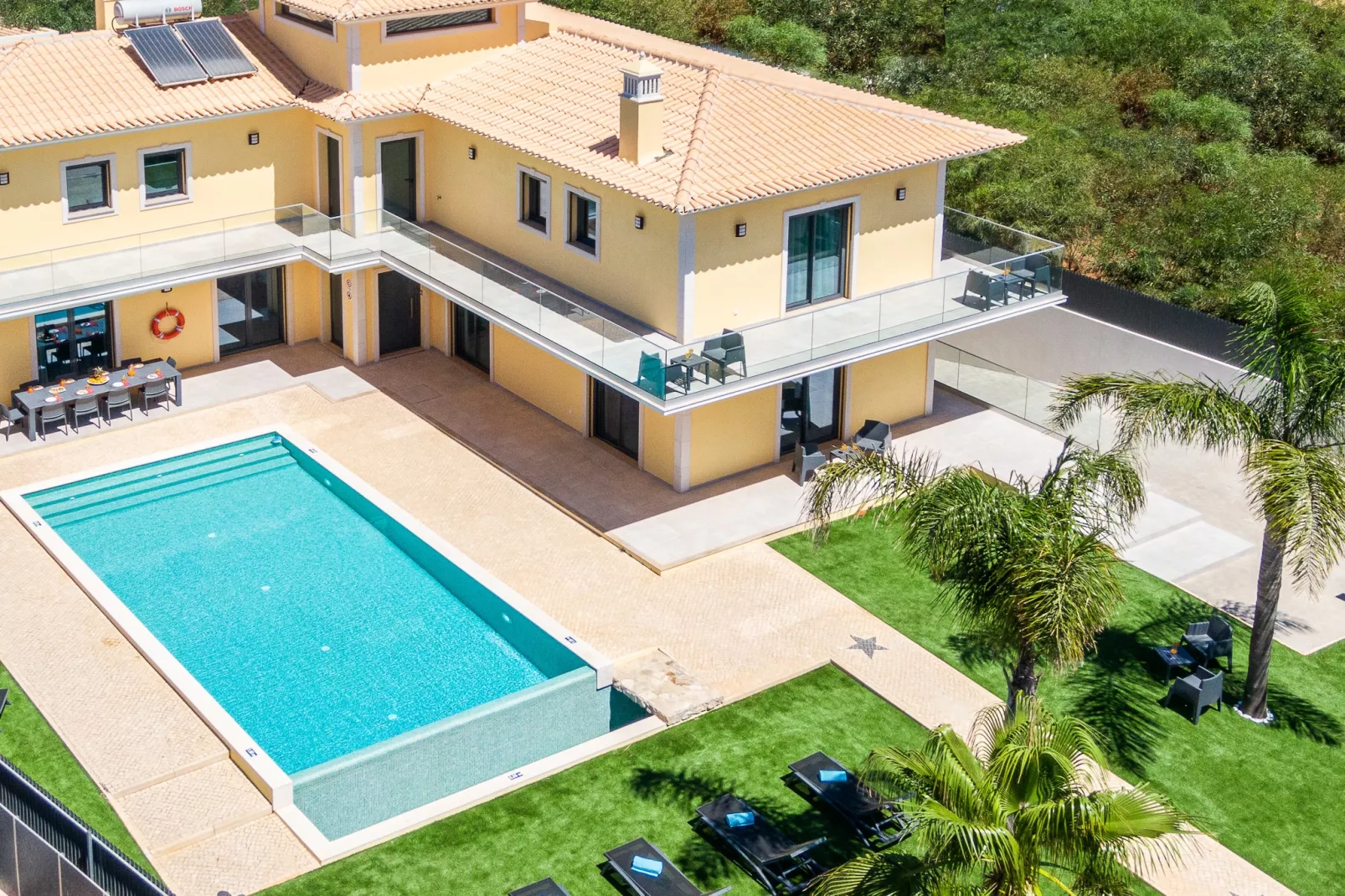 Villa Coral Bay-Buitenkant zomer