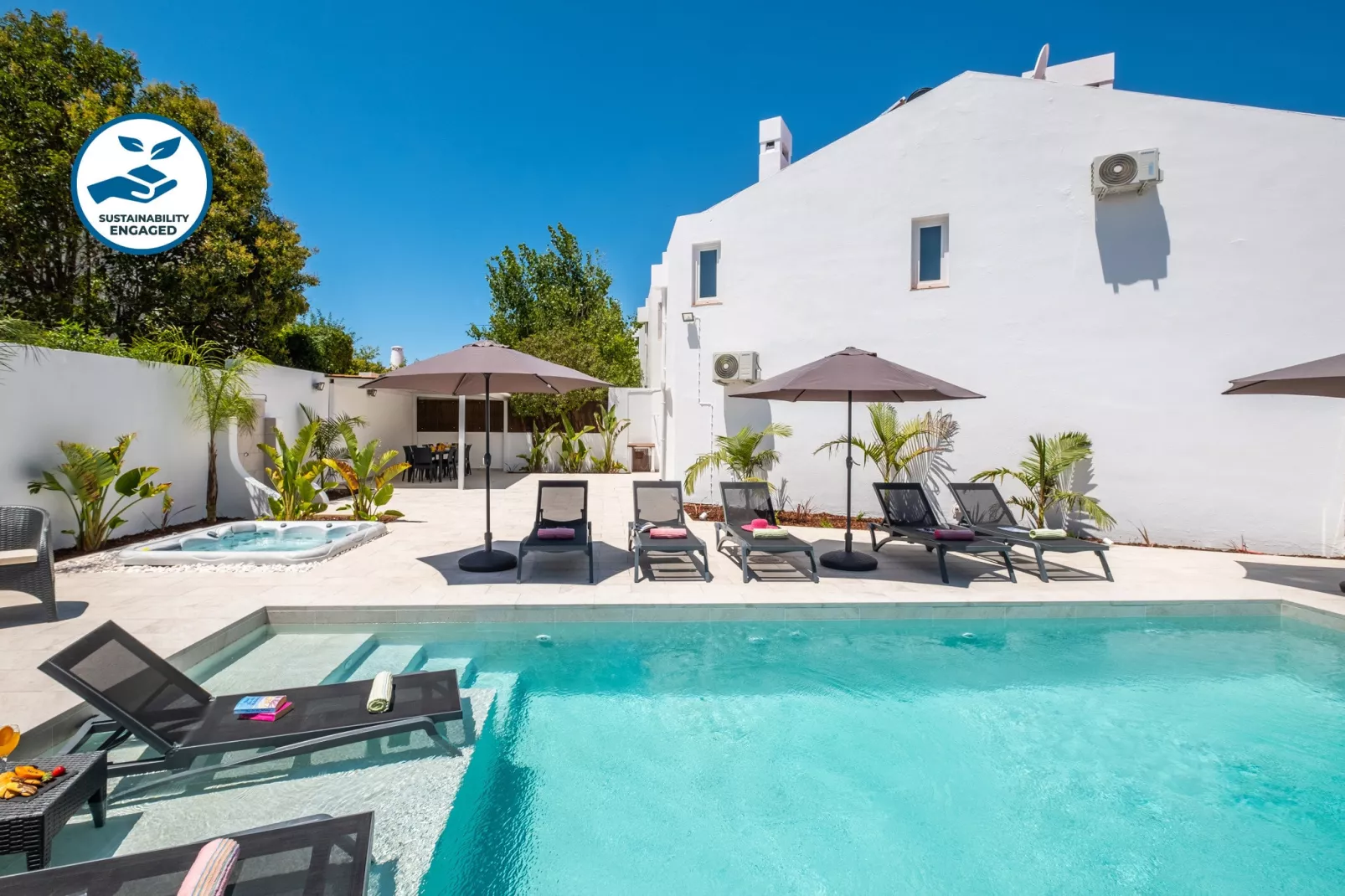 Villa Paradisius-Zwembad