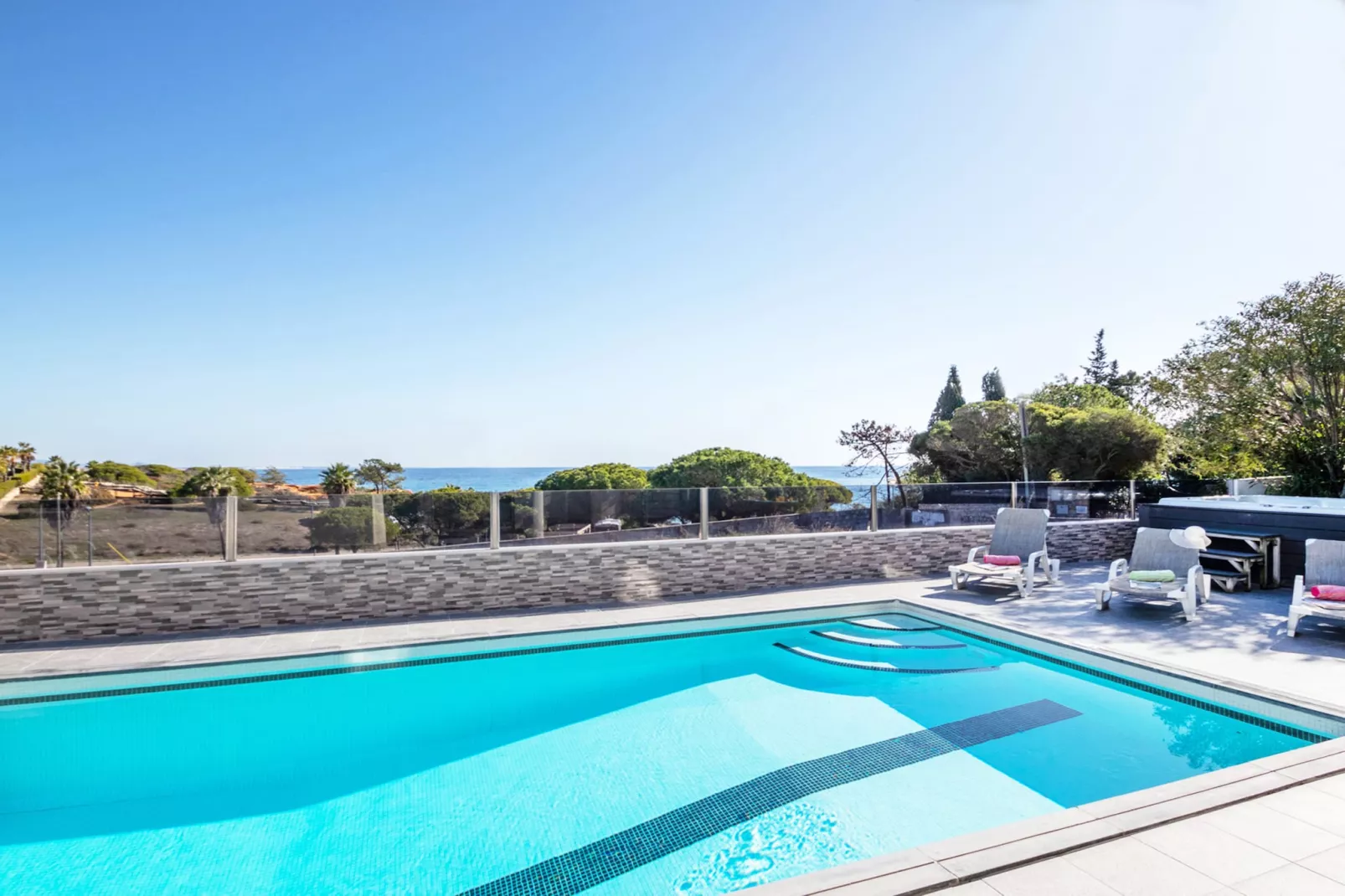 Villa Praia-Zwembad