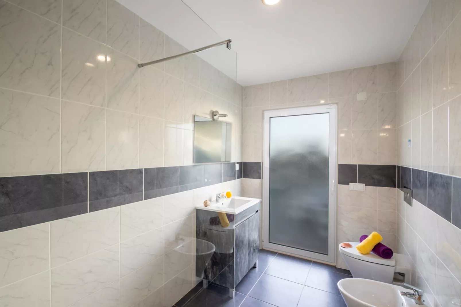 Villa Praia-Badkamer