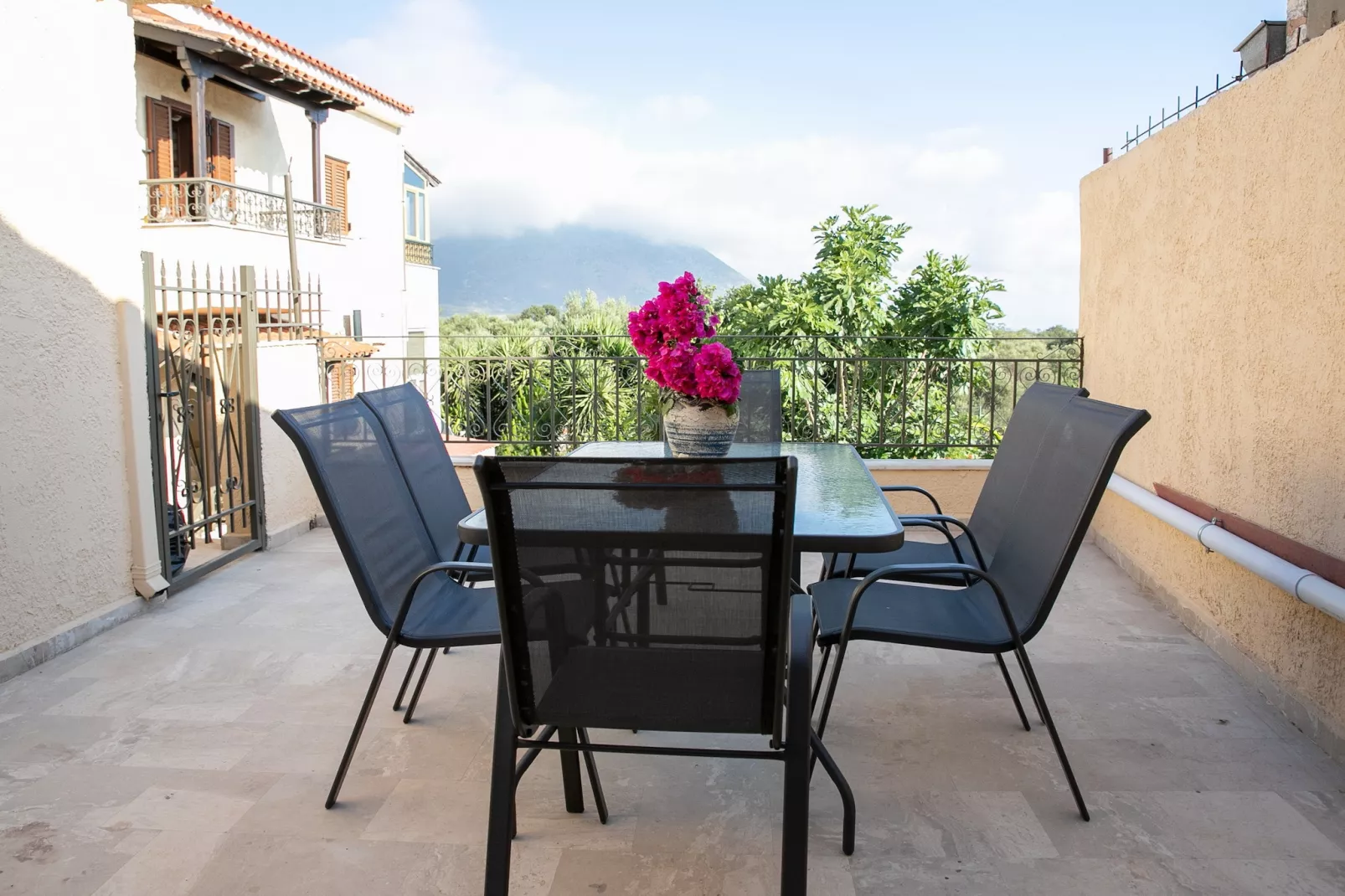 Areopolis Central-Terrasbalkon