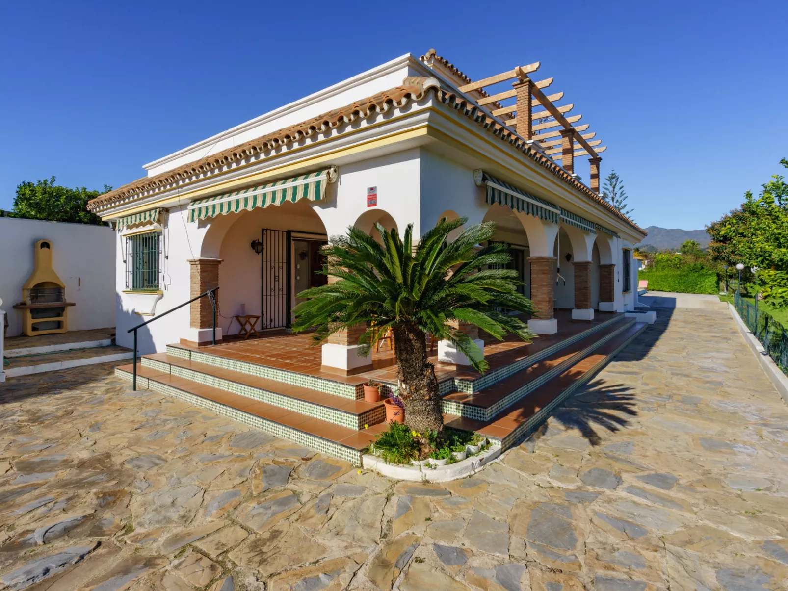 Villa Hermana-Buiten