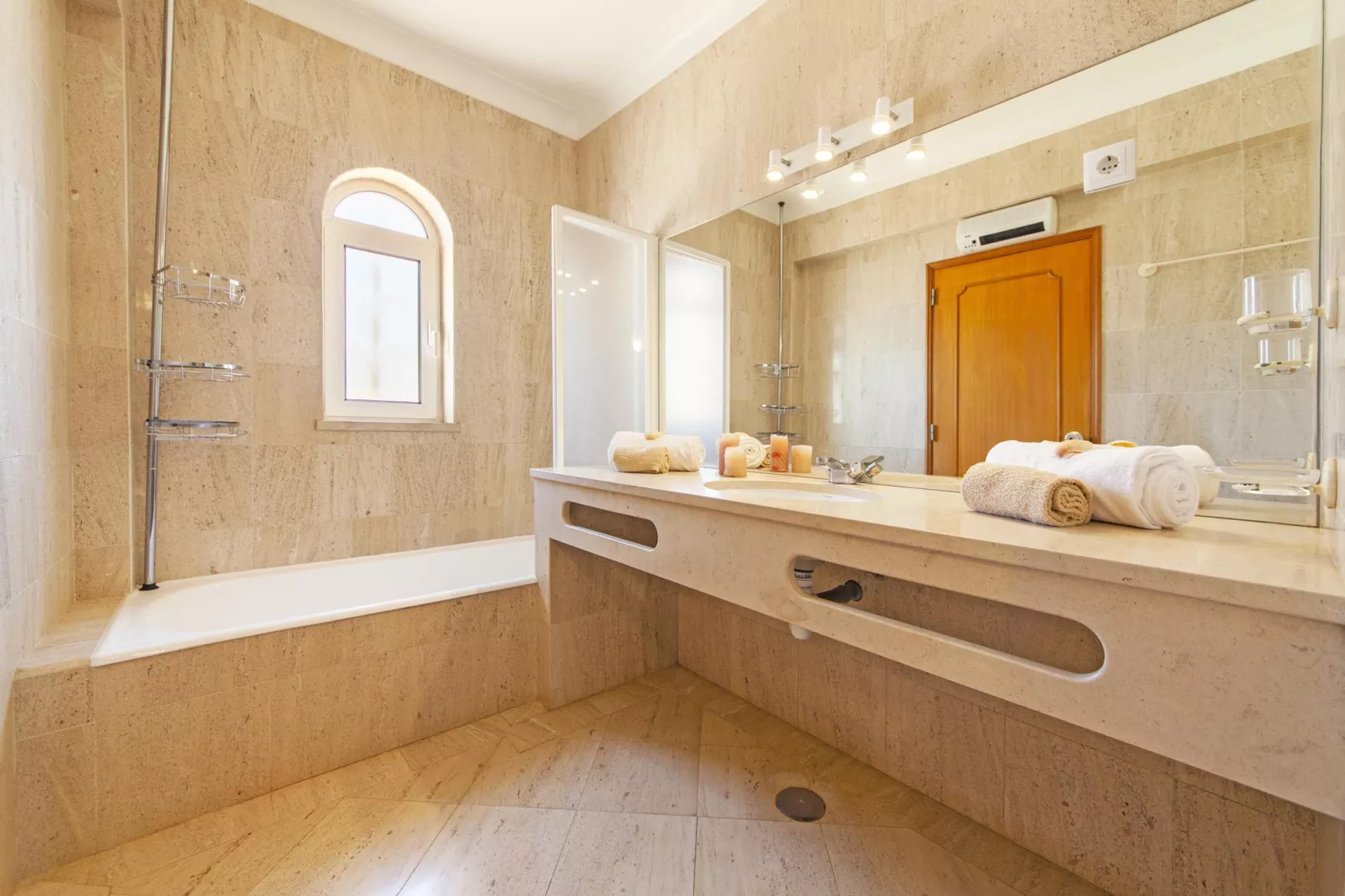Villa Serena-Badkamer
