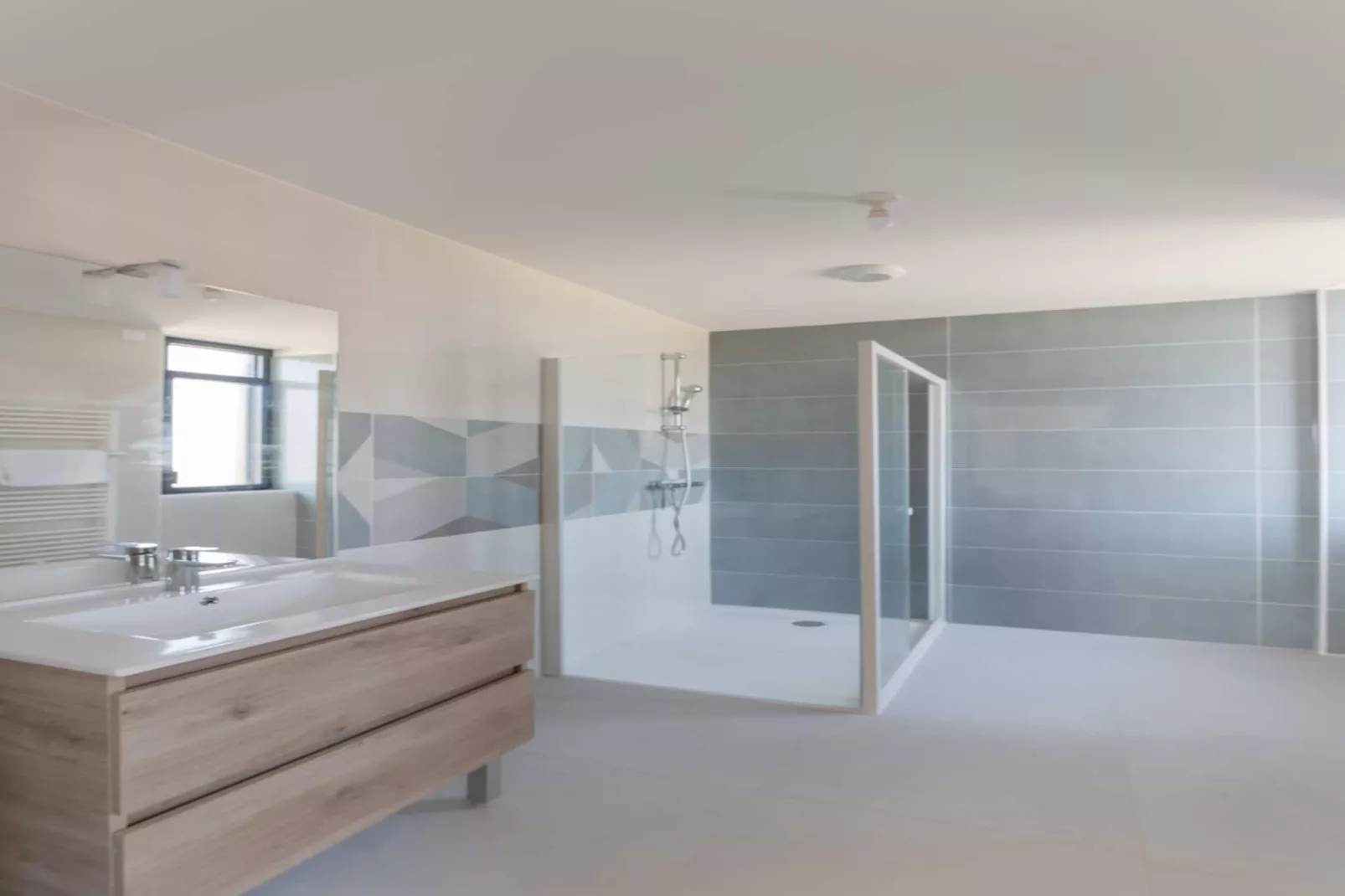 AR SKOL - Porspoder-Badkamer
