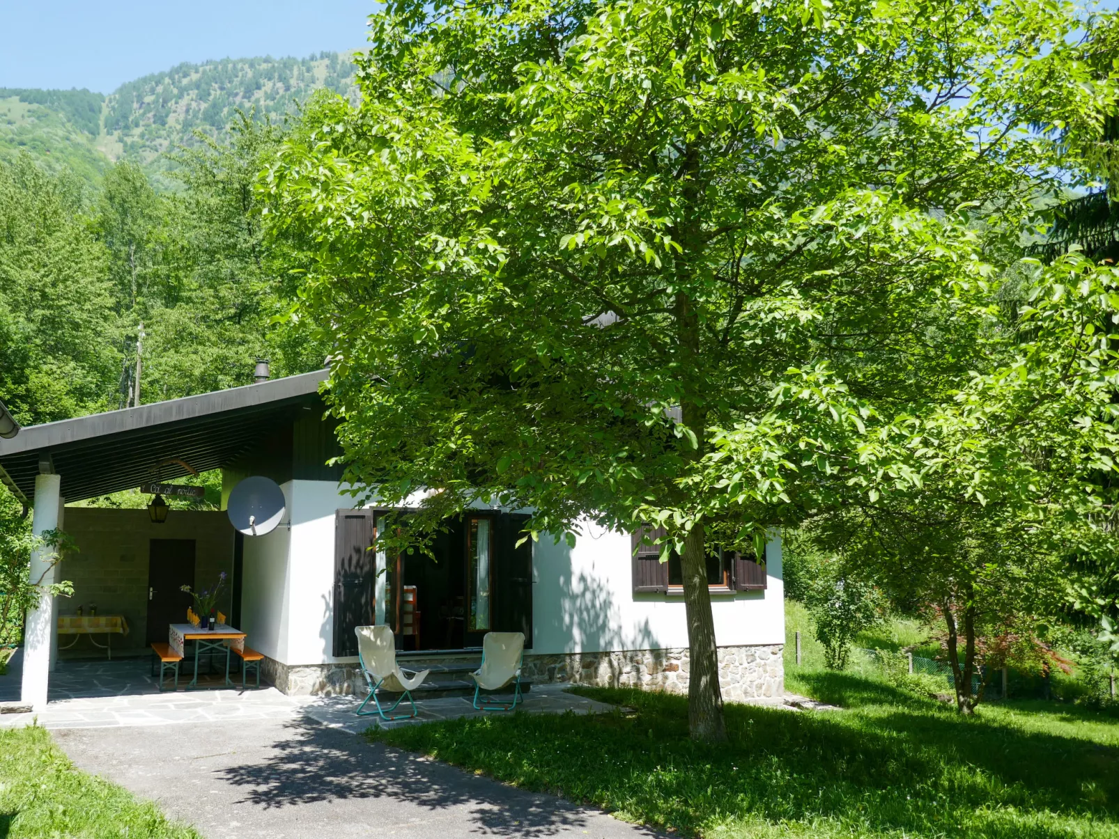 Chalet Al Portic-Buiten