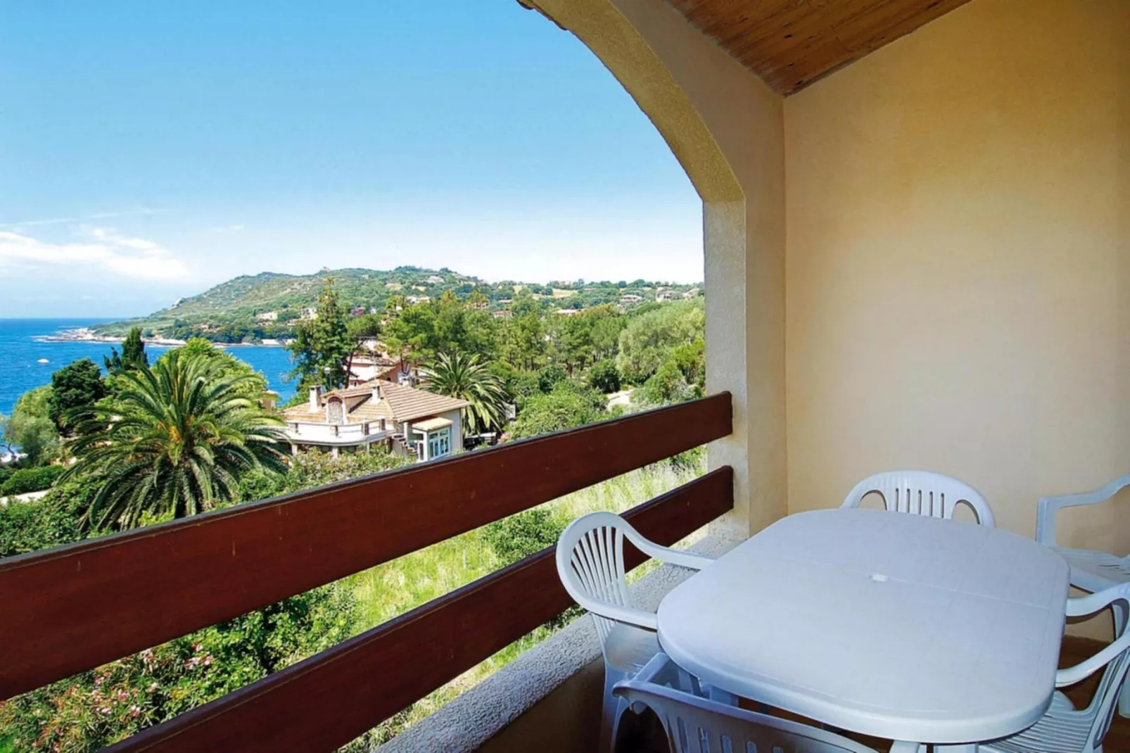 Residence Les Dauphins Tiuccia / Bilocale 4 - 2pcs-Terrasbalkon